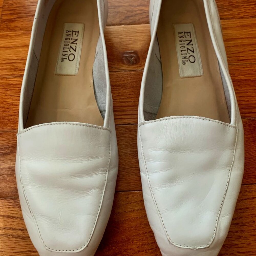 Enzo Angiolini Vintage White Flats - GUC